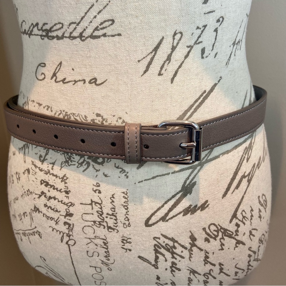 GAP Genuine Grey Leather Belt Size Medium